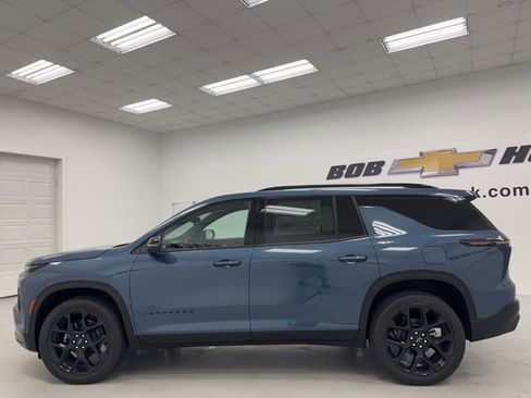 New 2026 Chevrolet Traverse RS image 8