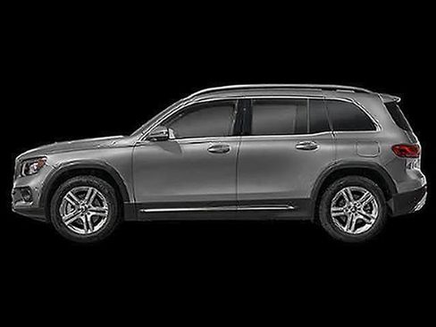 Used 2023 Mercedes-Benz GLB 250 4MATIC image 32