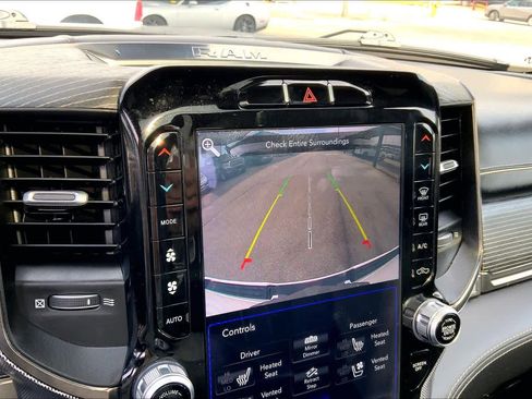 Used 2020 RAM 1500 Limited w/ Body Color Bumper Group image 24