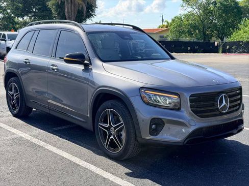 Used 2026 Mercedes-Benz GLB 250 w/ Exclusive Package image 9