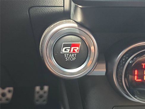 Used 2025 Toyota GR86 Premium w/ Performance Package RWD image 17