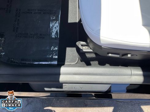 Used 2023 Tesla Model Y Long Range AWD/4WD image 16