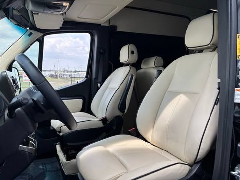 Used 2024 Mercedes-Benz Sprinter 3500 image 16