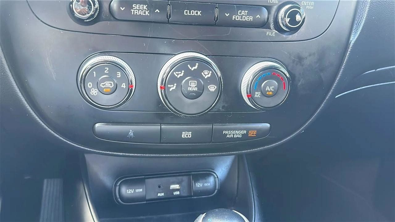Used 2016 Kia Soul + FWD image 40
