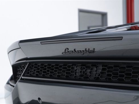 Used 2016 Lamborghini Huracan LP 580-2 RWD image 27