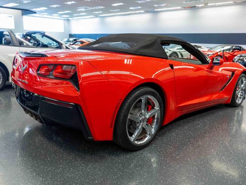 Used 2014 Chevrolet Corvette Stingray Convertible w/ 3LT Preferred Equipment Group RWD image 5