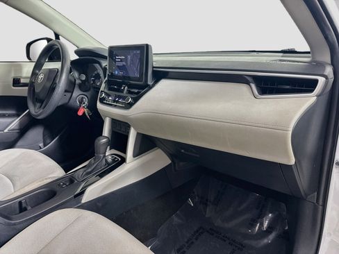 Used 2023 Toyota Corolla Cross L FWD image 30
