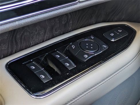 Used 2022 Lincoln Navigator Reserve image 31