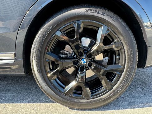 Used 2021 BMW X7 xDrive40i w/ Premium Package image 9