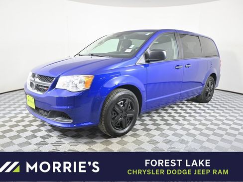 Used 2019 Dodge Grand Caravan SE w/ UConnect Hands-Free Group image 1