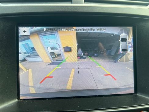 Used 2019 Ford Explorer XLT w/ Equipment Group 202A FWD image 21