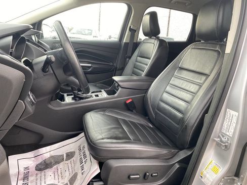 Used 2019 Ford Escape Titanium FWD image 10