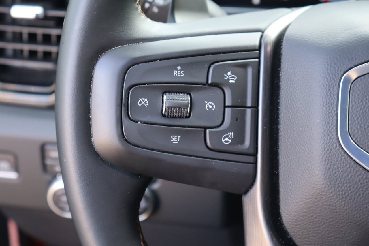 Used 2024 GMC Sierra 1500 AT4 w/ Technology Package AWD/4WD image 13