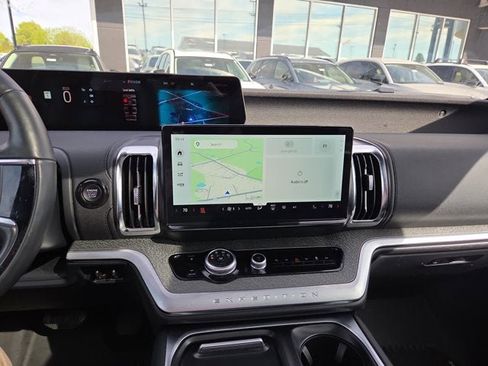 Used 2025 Ford Expedition Tremor AWD/4WD image 16