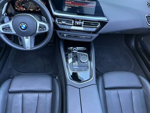 Used 2022 BMW Z4 M40i w/ Premium Package image 17