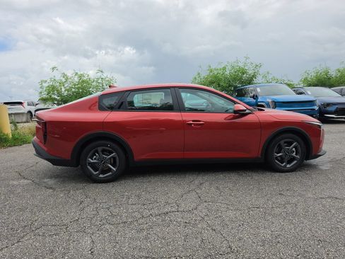 New 2026 Kia K4 FWD image 9