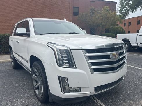 Used 2016 Cadillac Escalade Premium AWD/4WD image 10