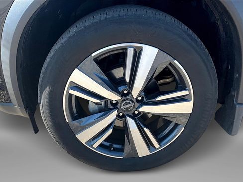 Used 2023 Nissan Rogue SL w/ SL Premium Package image 9