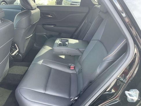 Used 2025 Toyota Crown Signia w/ Advanced Technology Package image 23