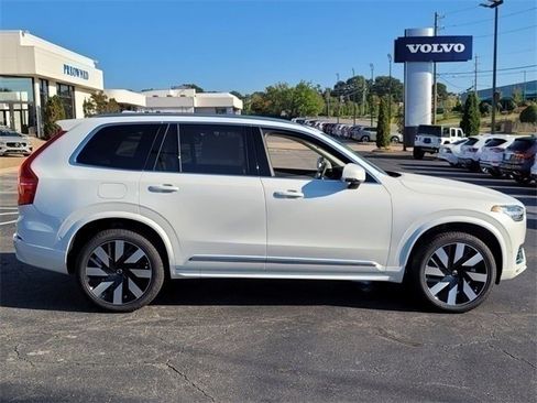 Certified 2025 Volvo XC90 T8 Plus image 2