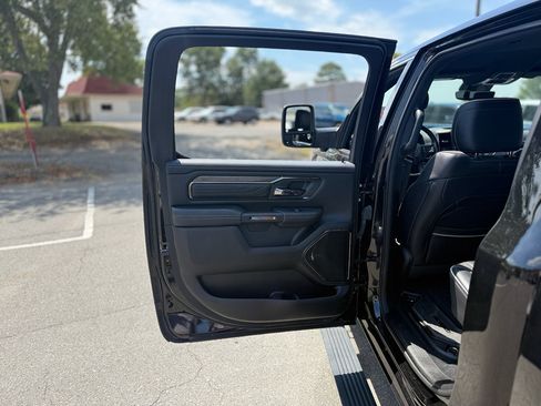 Used 2025 RAM 1500 Limited w/ Trailer Tow Group AWD/4WD image 31