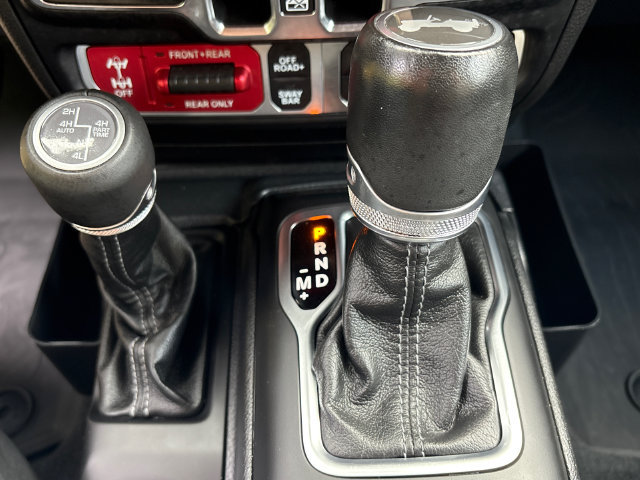 Used 2024 Jeep Wrangler Unlimited Rubicon AWD/4WD image 32