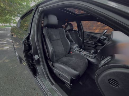Used 2020 Dodge Charger R/T w/ Plus Group RWD image 15