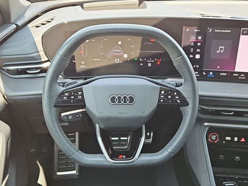 Used 2025 Audi SQ5 Premium Plus AWD/4WD image 22