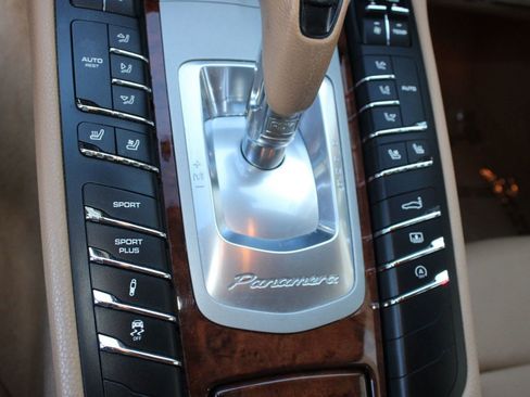 Used 2013 Porsche Panamera Platinum Edition image 16