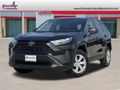 Used 2024 Toyota RAV4 LE image 1