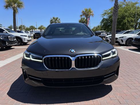 Used 2023 BMW 530i w/ Premium Package RWD image 3