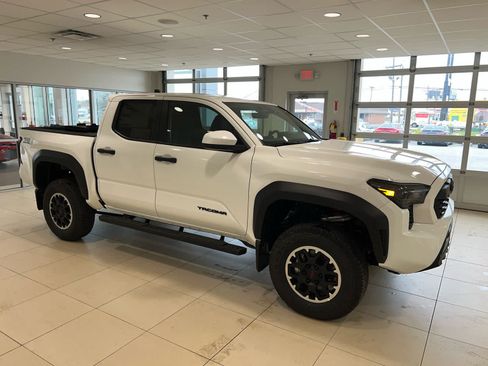 New 2026 Toyota Tacoma TRD Off-Road AWD/4WD image 1