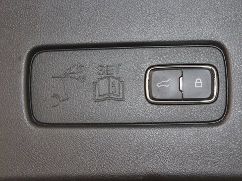 Used 2020 Lincoln Aviator Reserve w/ Equipment Group 202A AWD/4WD image 16