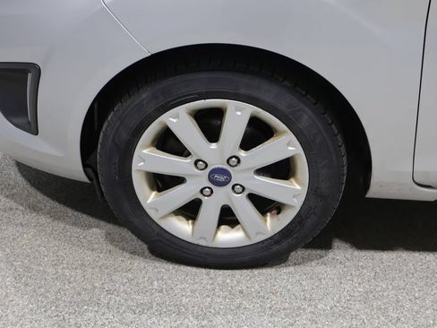 Used 2012 Ford Fiesta SE FWD image 8
