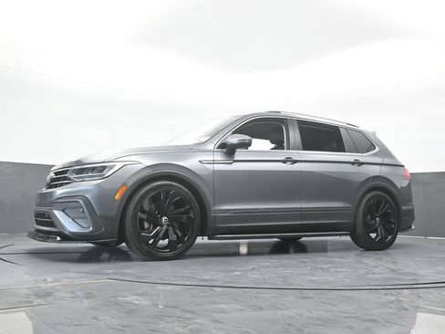 Used 2023 Volkswagen Tiguan SE FWD image 55