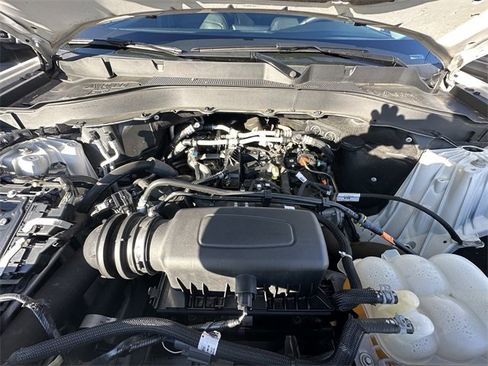 Certified 2022 Ford Explorer XLT w/ Equipment Group 202A image 31