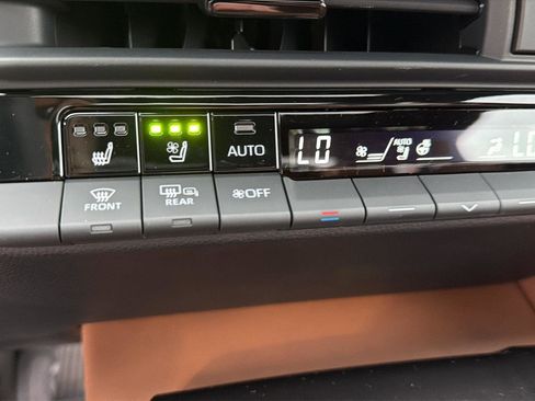 New 2026 Toyota Crown Signia AWD/4WD image 28