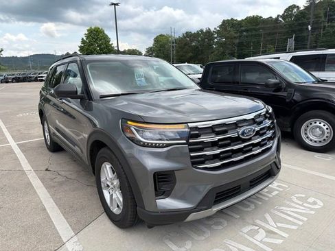 Used 2026 Ford Explorer Active RWD image 39