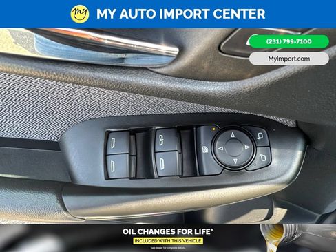 Used 2025 Chevrolet TrailBlazer LT AWD/4WD image 11