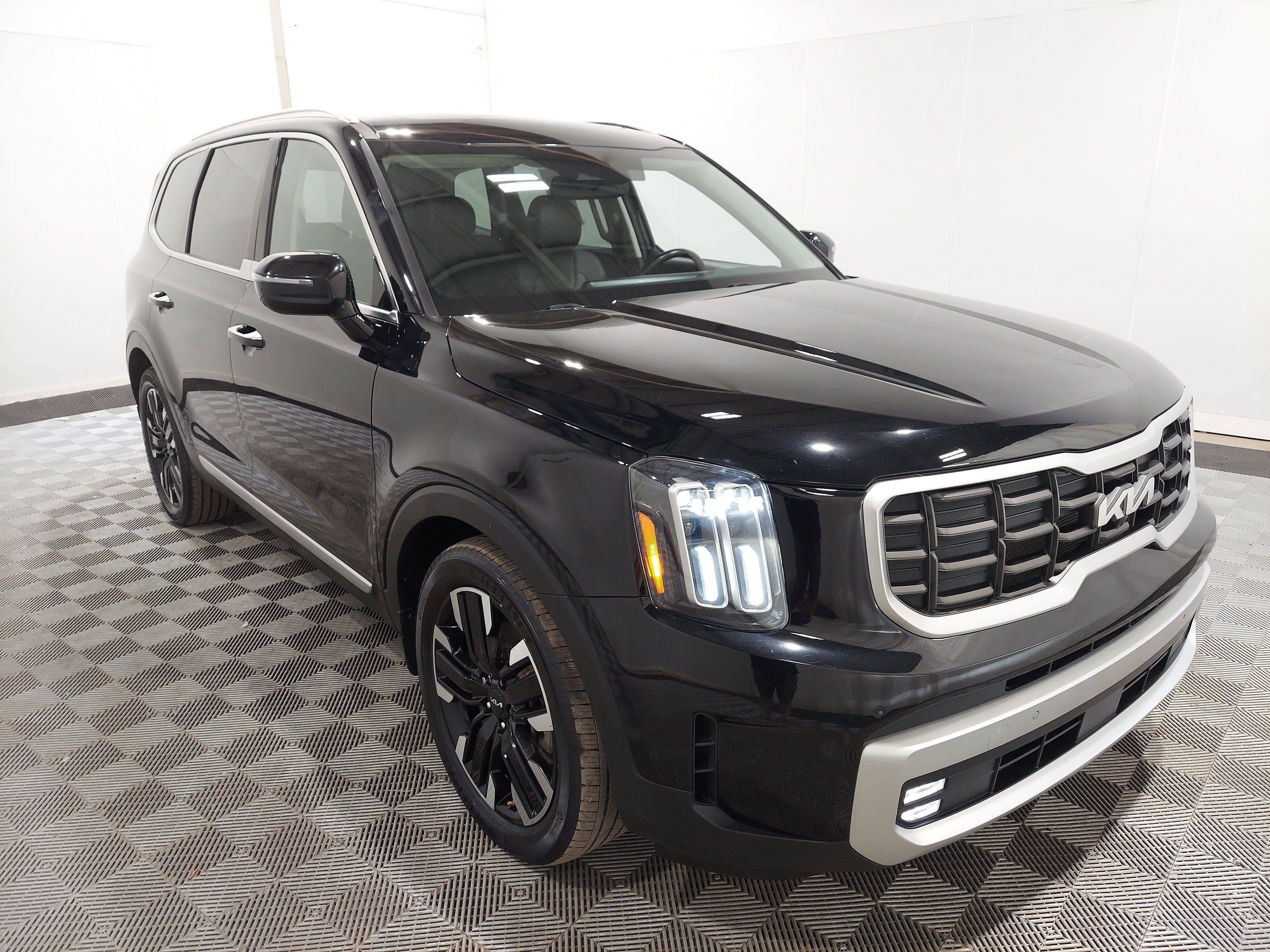 Used 2023 Kia Telluride SX AWD/4WD image 4