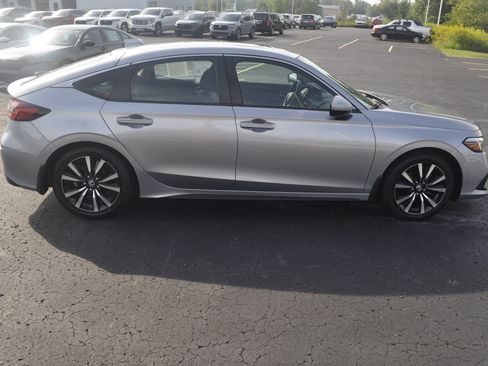 Used 2023 Honda Civic EX-L image 8