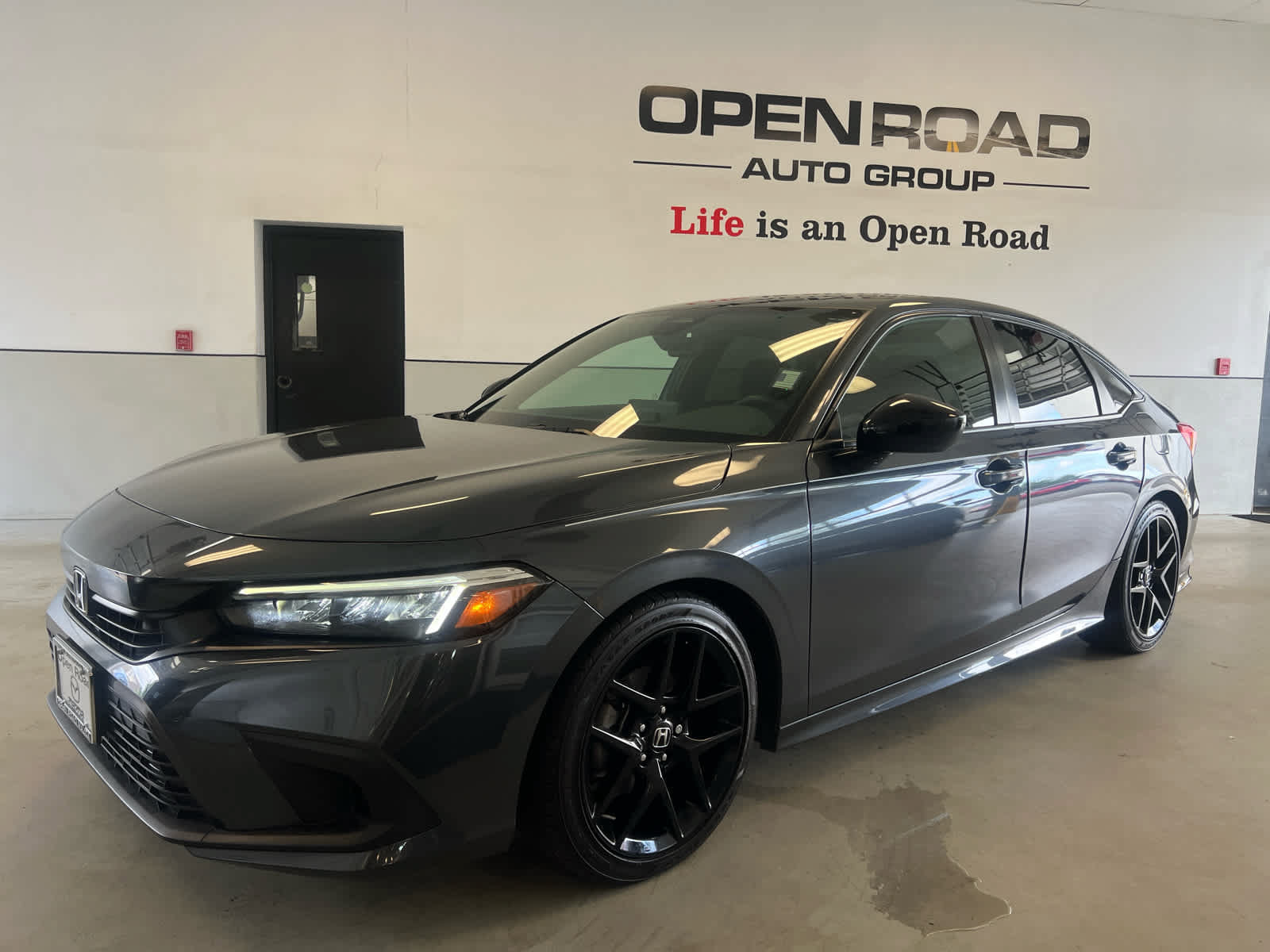 Used 2024 Honda Civic Sport image 2