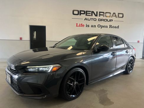 Used 2024 Honda Civic Sport image 2