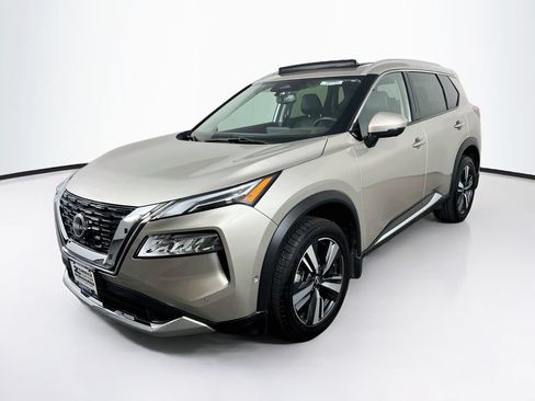 Used 2023 Nissan Rogue Platinum AWD/4WD image 3