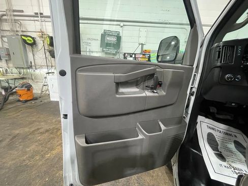 Used 2017 Chevrolet Express 3500 LT w/ LT Preferred Equipment Group image 35