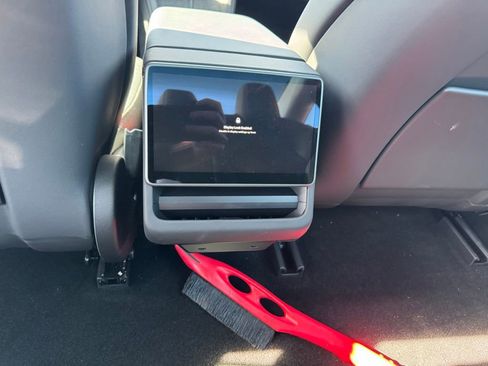 Used 2025 Tesla Model 3 Long Range RWD image 7