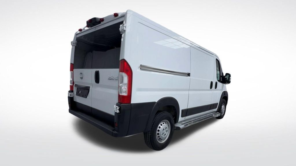 Used 2025 RAM ProMaster 2500 w/ U-Haul Equipment Group FWD image 8