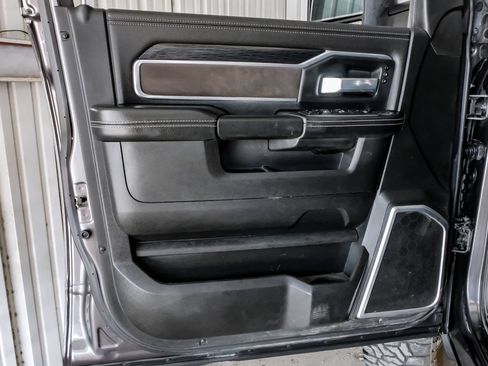 Used 2023 RAM 3500 Laramie AWD/4WD image 43