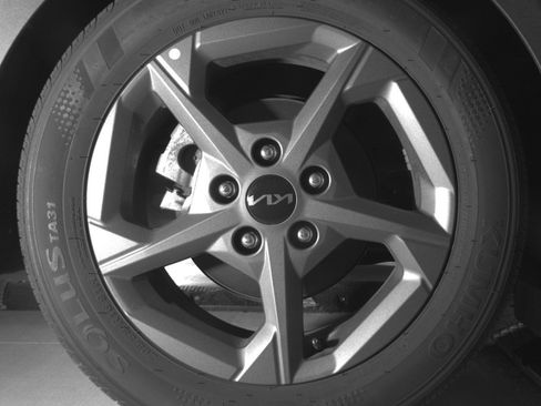 Used 2025 Kia K4 LXS image 15