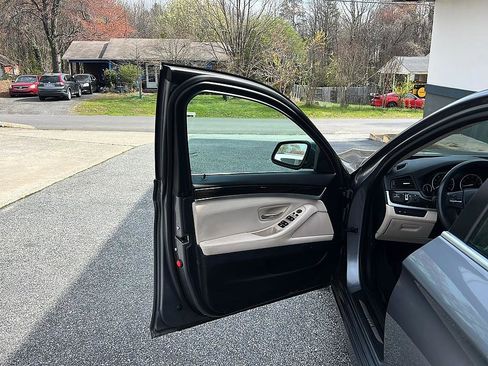 Used 2013 BMW 535i image 22